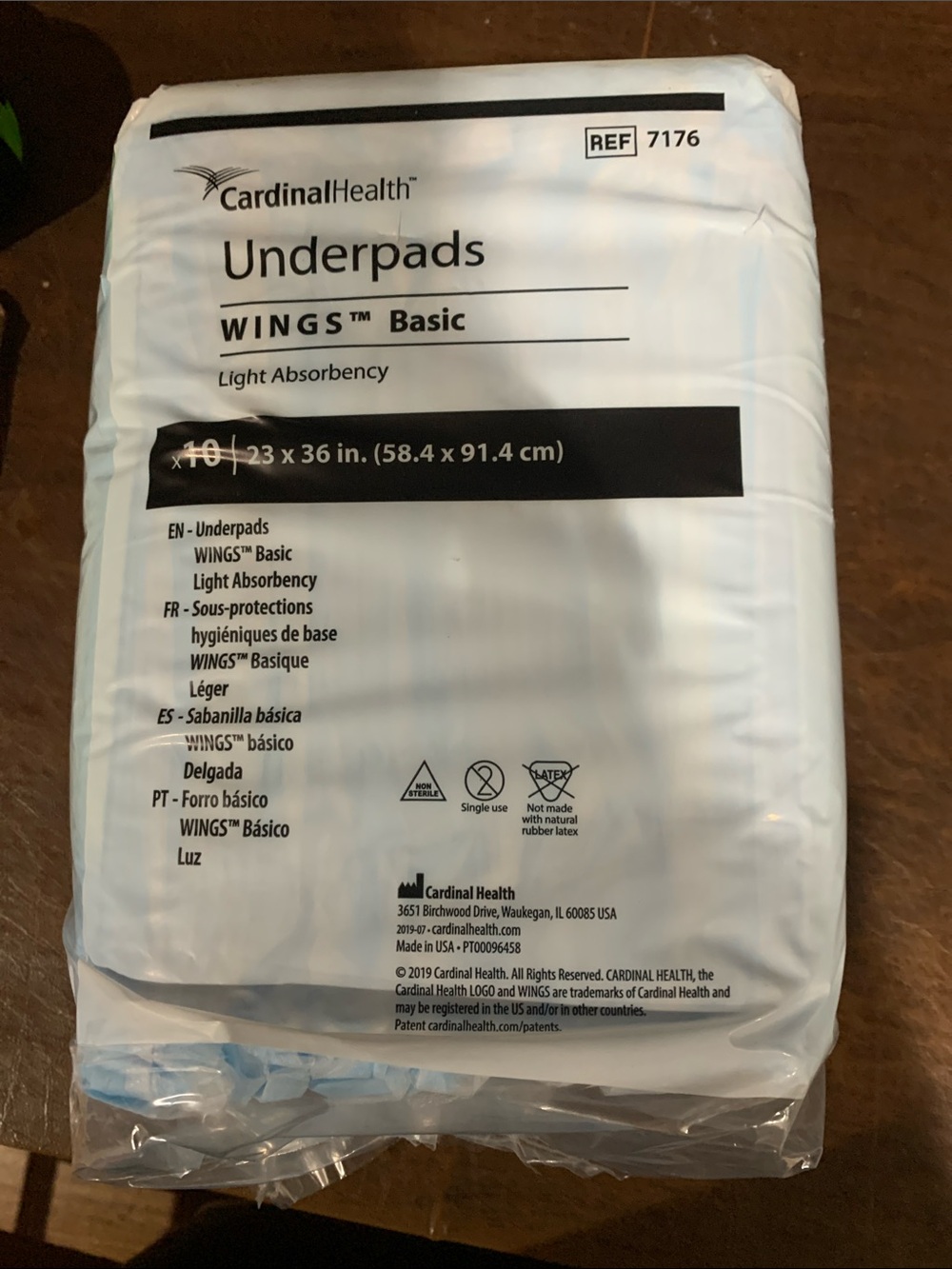 White Underpads WINGS™ Basic - Light Absorbency